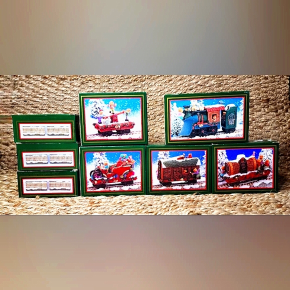 Holiday | North Pole Express Offical Rail Line Christmas Train Set ...